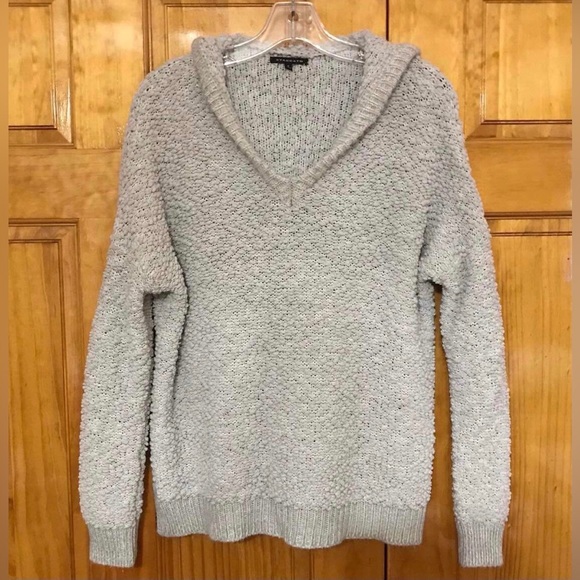 Staccato Light Gray Hooded Hoodie Sweater Top Blouse 
Size Small 4 - 6
Oversized - Picture 4 of 10